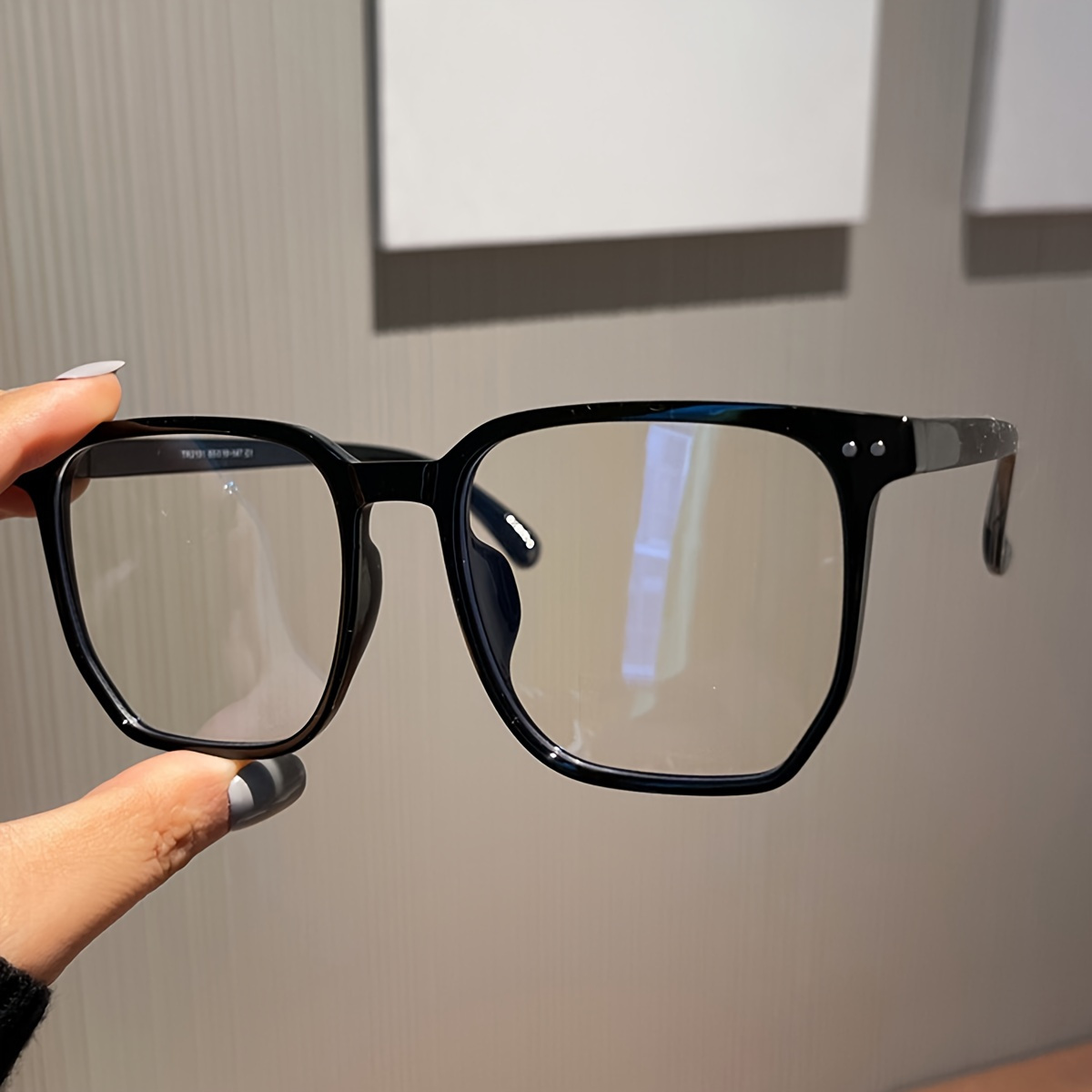 نظارات مربعة مسطحة خفيفة الوزن - مراجعة Blue Light Glasses وسعره